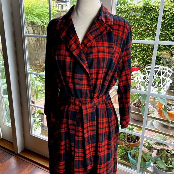 Vtg. Bard's Women’s M L Wool blend bath robe red plaid - Picture 10 of 13